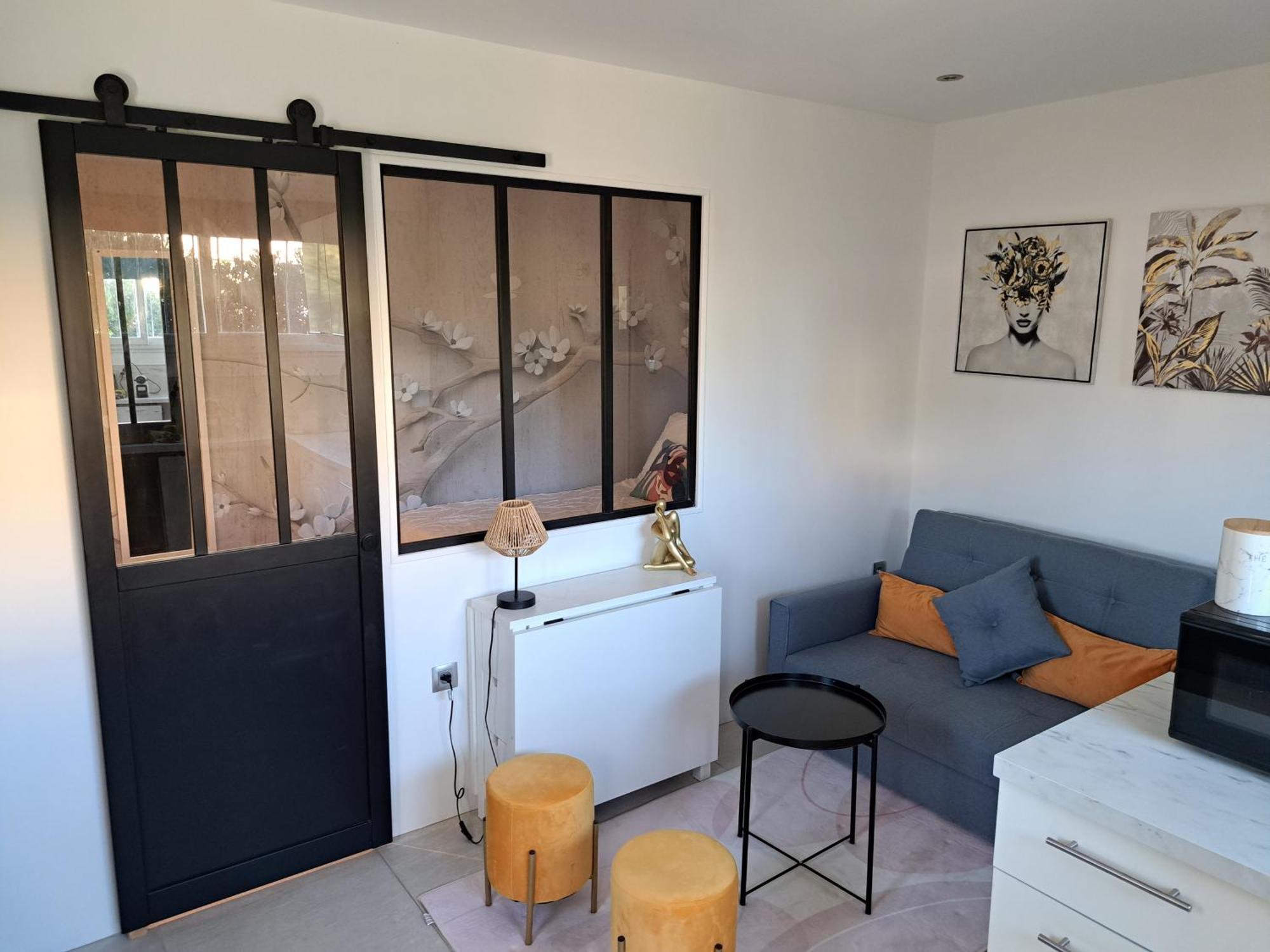 Seduisant Studio Avec Cour Privative La Crau Eksteriør billede