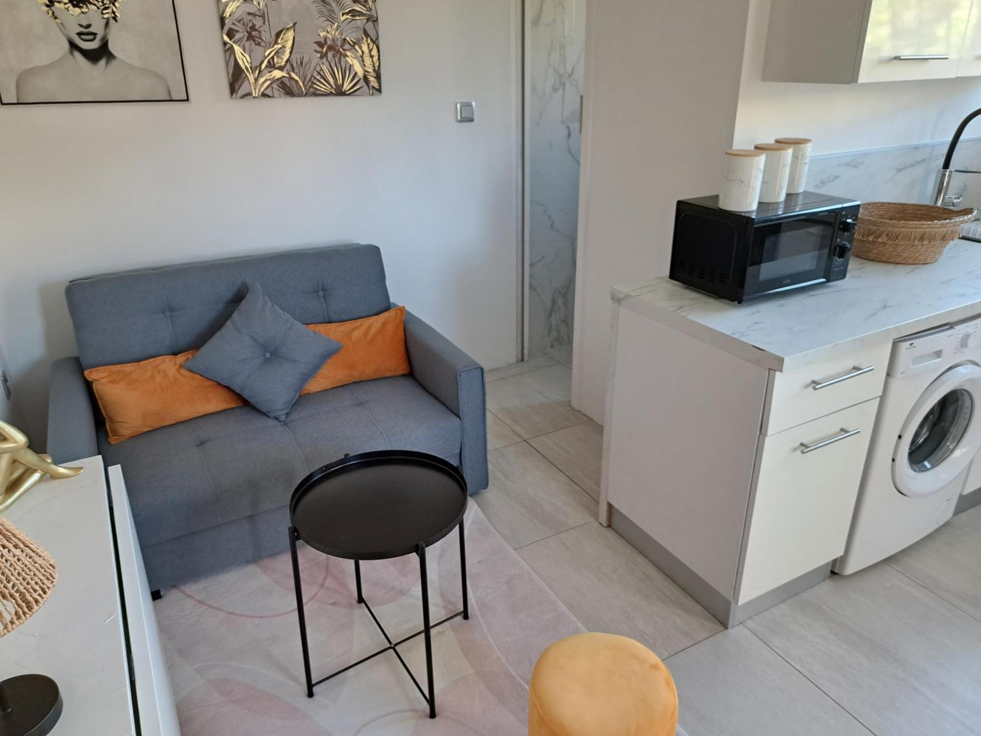 Seduisant Studio Avec Cour Privative La Crau Eksteriør billede