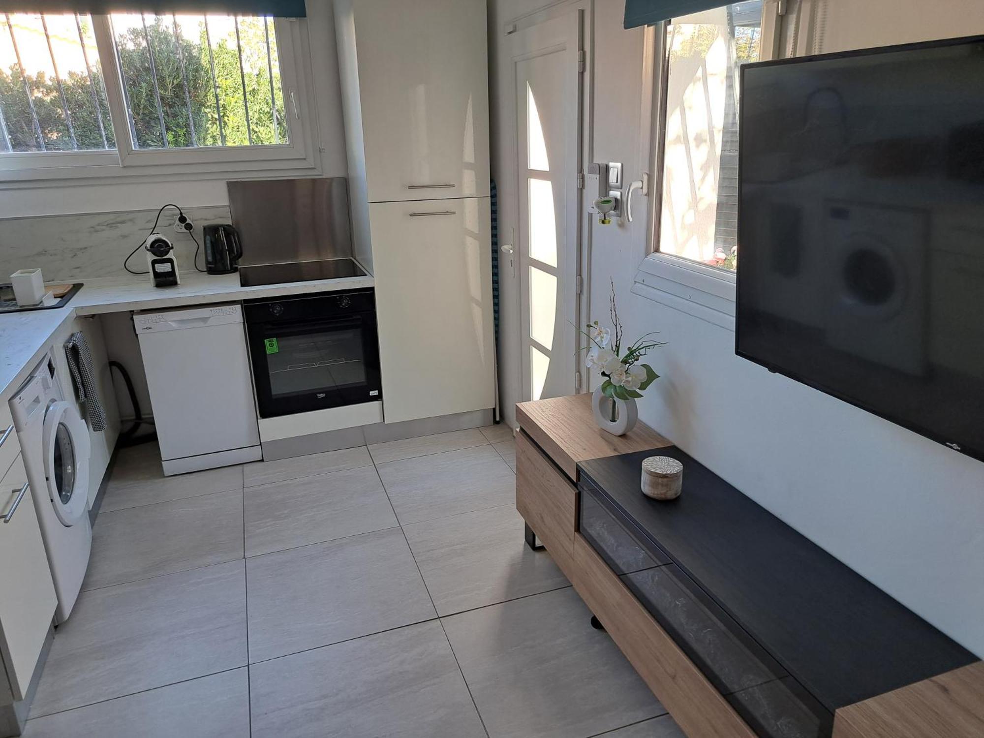 Seduisant Studio Avec Cour Privative La Crau Eksteriør billede